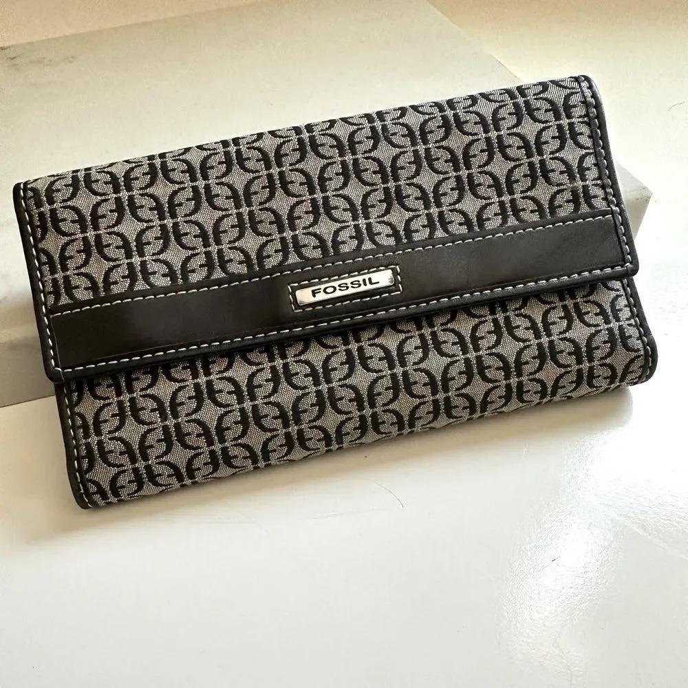 Fossil Vintage Signature Canvas/Leather Large Wallet